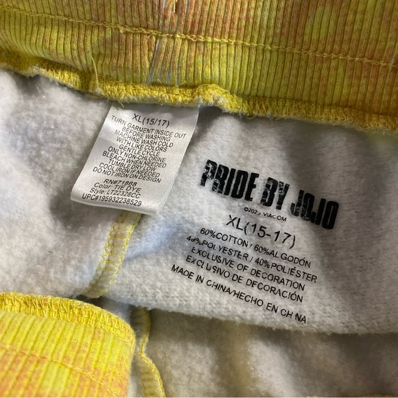 Pride By JoJo Women XL 15-17 Fleece Shorts Heart Tie Dye Pockets Stretch Relax - Picture 5 of 7